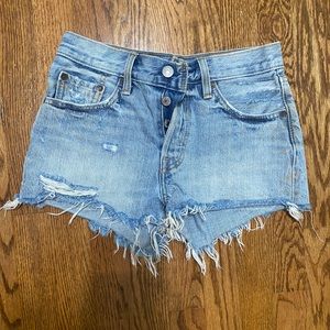 Levi’s women’s blue denim shorts, size 24